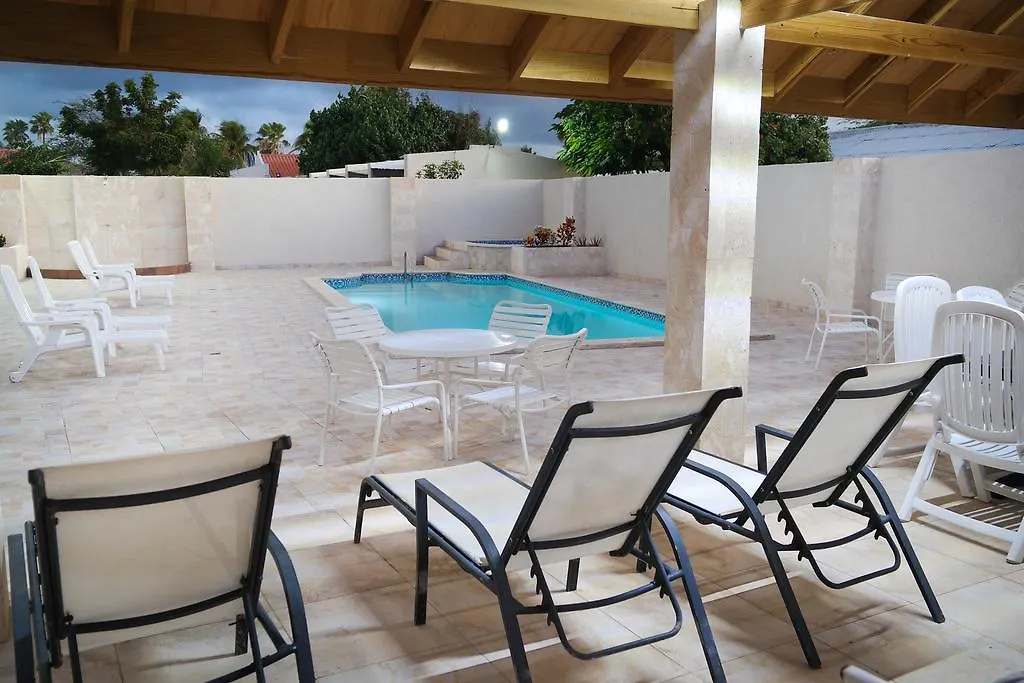 Tropical Breeze Apartments Aruba